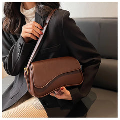 Simple Magnetic Buckle Shoulder Bag