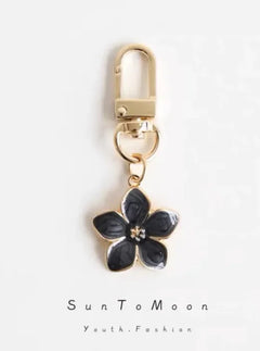 Simple Girl Heart Pear Flower Keychain Japanese Flower Schoolbag Pendant