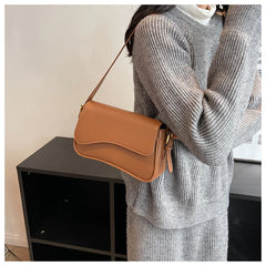 Simple Magnetic Buckle Shoulder Bag